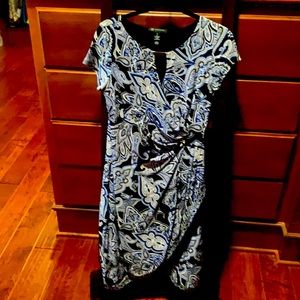 Really cute pink dress size medium wrap style knee length m